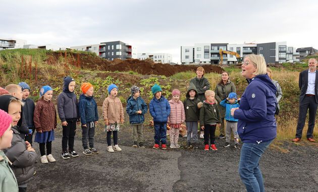 Skóflustunga að nýjum leikskóla við Holtsveg í Urriðaholti
